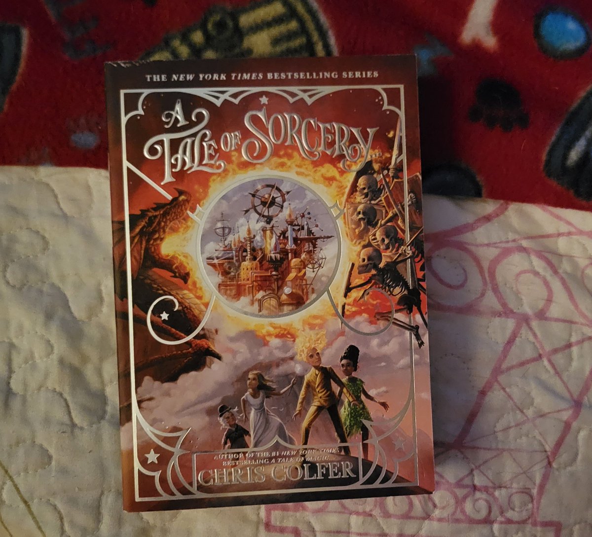 lestersbonnet's tweet photo. I was very excited to open the package I recieved today because I knew it was the paperbackcopy of A Tale of Sorcery @chriscolfer I'm so happy to be adding it to my collection. Love the little extra there in the back 💖📚🤗
#ATOS 
#ItsSoBeautiful https://t.co/PEC5KgJDg9