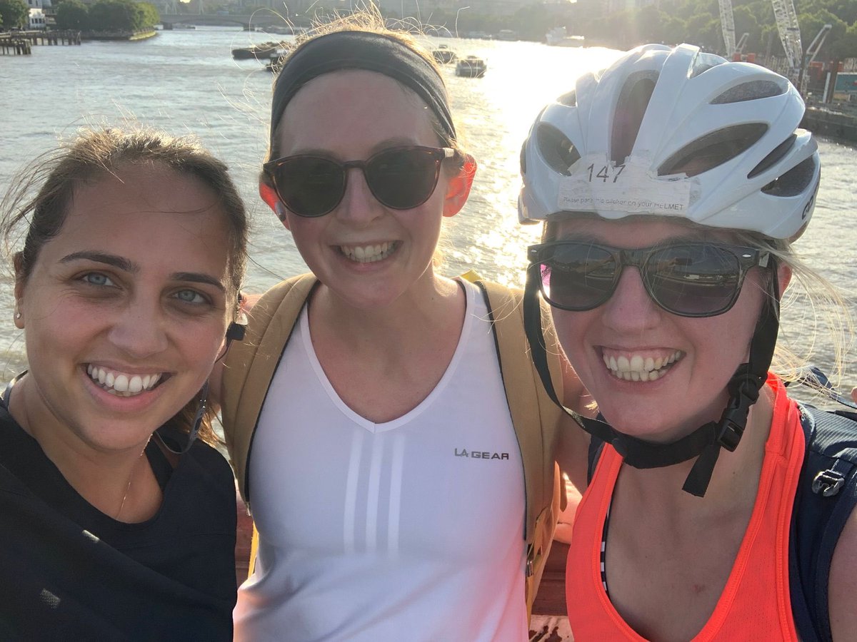 Melanie_Nana1's tweet photo. Iβm SO glad to have met these two nutters! Helping out with some 1/2 marathon training on the way to dinner πππ½ββοΈπββοΈπ΄ββοΈ
#obstetricmedicine #teamwork #colleaguesthatbecomefriends #obsmedgirlies #GreatNorthRun #exerciseendorphins @MummysStar @bethangoulden @jennerobsmed π https://t.co/yQoME41A5u