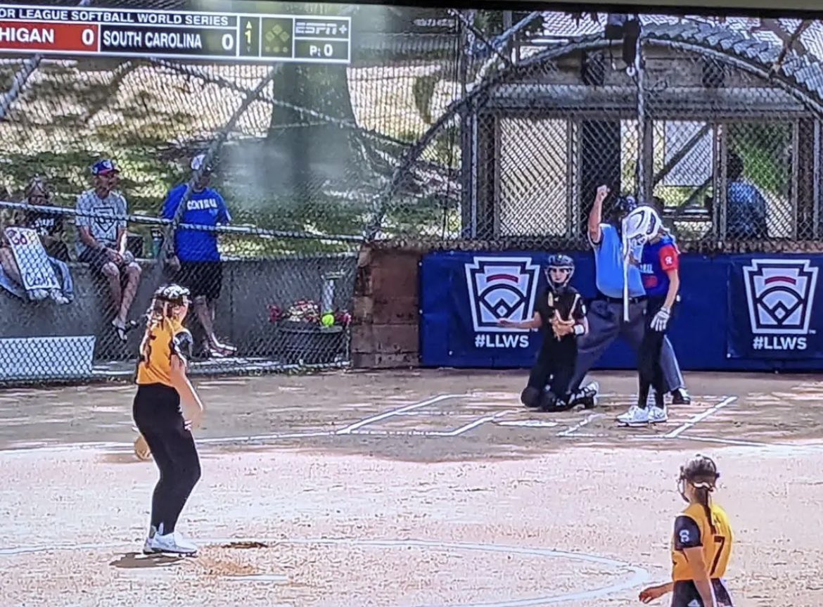 Game 2 was a win over Michigan! On to game 3 against 🇨🇦at 2 pm eastern. #dutchforksoftball #juniorworldseries