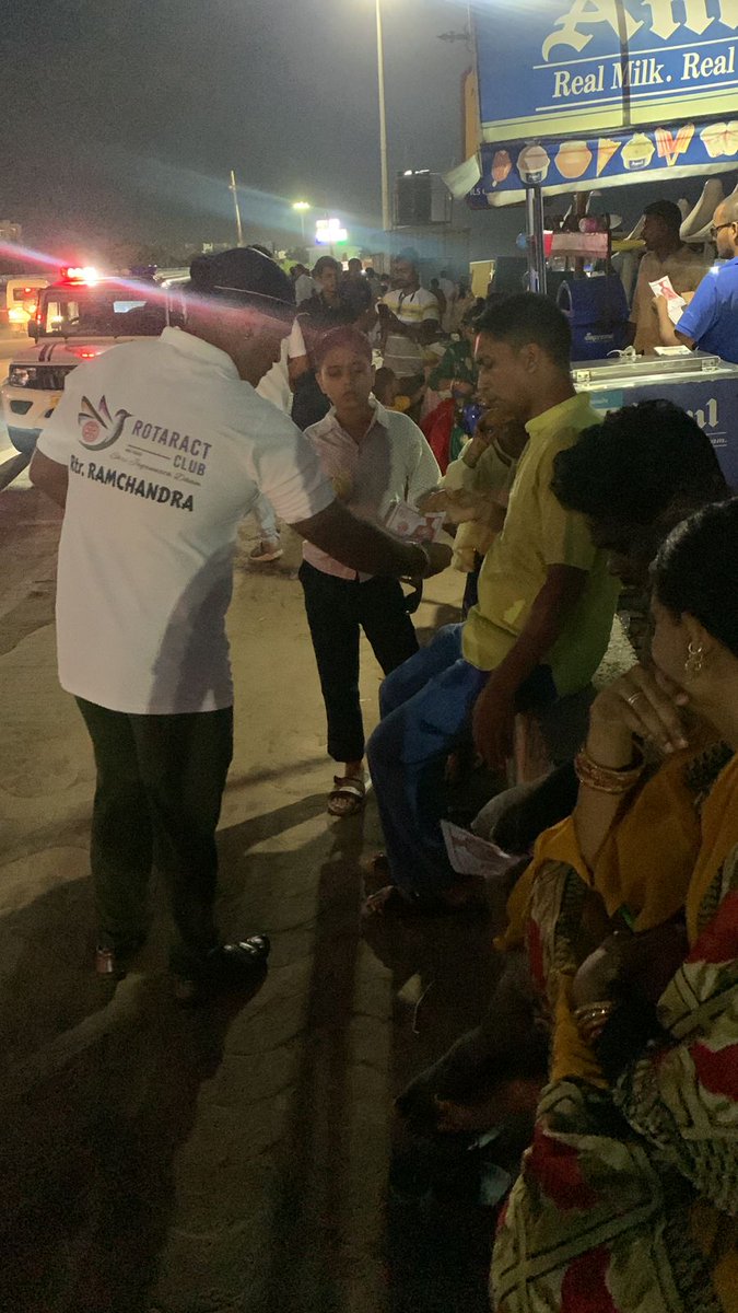 Rotaract_3262's tweet photo. Rotaract Club of Shri Jagannath Dham

Rotaractors of Rotaract Club of Shri Jagannath Dham gathered at sea beach, Railway station and near temple and distributed 1000 leaflets to spread awareness of lung cancer to the people of Puri.

#rotaract
#rotary https://t.co/OXPld2gCiq
