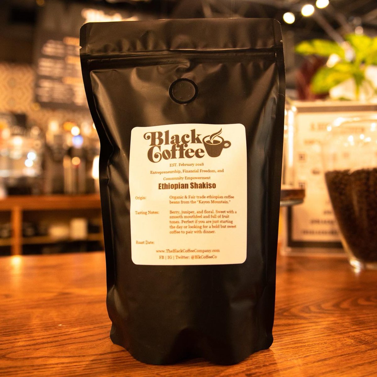 SCSCinema's tweet photo. Black Coffee ATL is a collaborative space where artists, businessmen and entrepreneurs can connect over a hand crafted beverage. 

We recently worked with Atlanta’s favorite coffee shop and premier event space; we definitely recommend getting a Light Skinned Keisha! https://t.co/981cobqUdq