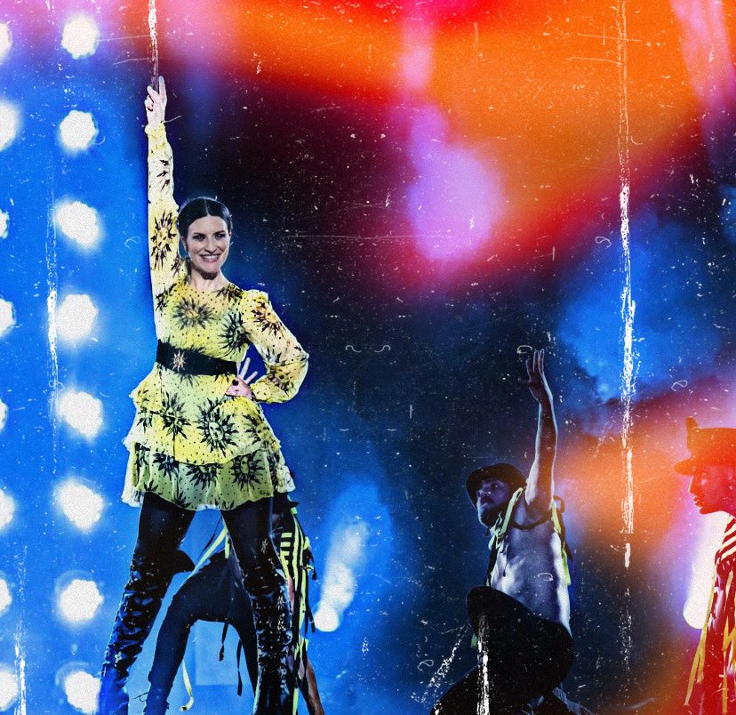 EjercitoPausini's tweet photo. “Cosa ti ricorda questo tessuto?”
Mi respuesta: Al vestido que llevaste en la gira de #LB2019 cuando cantaste PAZZO DI LEI de Biagio Antonacci
(En realidad lo bailaste mientras Biagio lo cantaba)❤️❤️
@LauraPausini https://t.co/V2HDn5xxAp