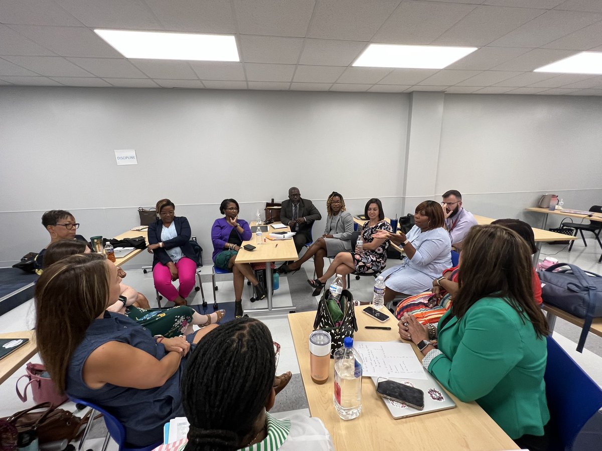 Principal_P1906's tweet photo. Day 2 of HCS Leadership Summit #leadementary #letsgoHCS https://t.co/fggxCvPLYp