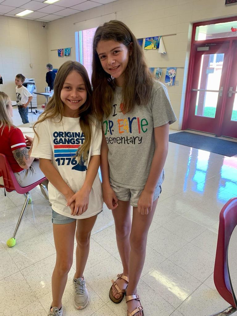 lmscardinals's tweet photo. We love seeing these smiling faces! Registration is still open. Come see us until 6:00 pm today! #LiveLearnLandrum https://t.co/Rnhym3vEVp