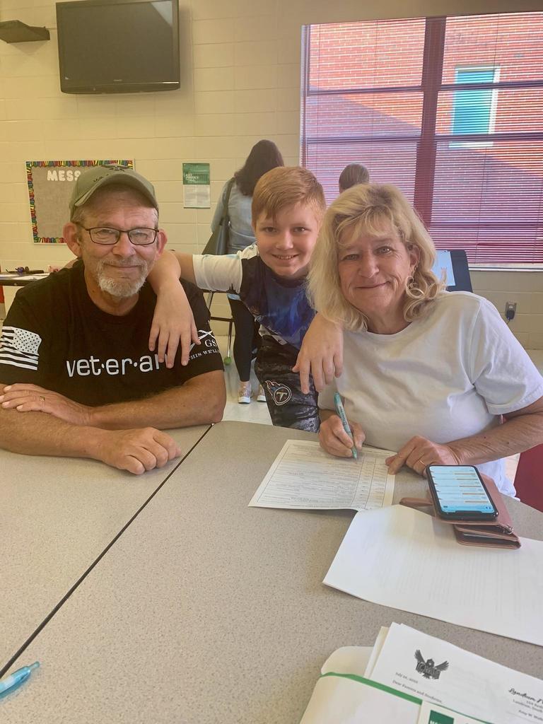 lmscardinals's tweet photo. We love seeing these smiling faces! Registration is still open. Come see us until 6:00 pm today! #LiveLearnLandrum https://t.co/Rnhym3vEVp