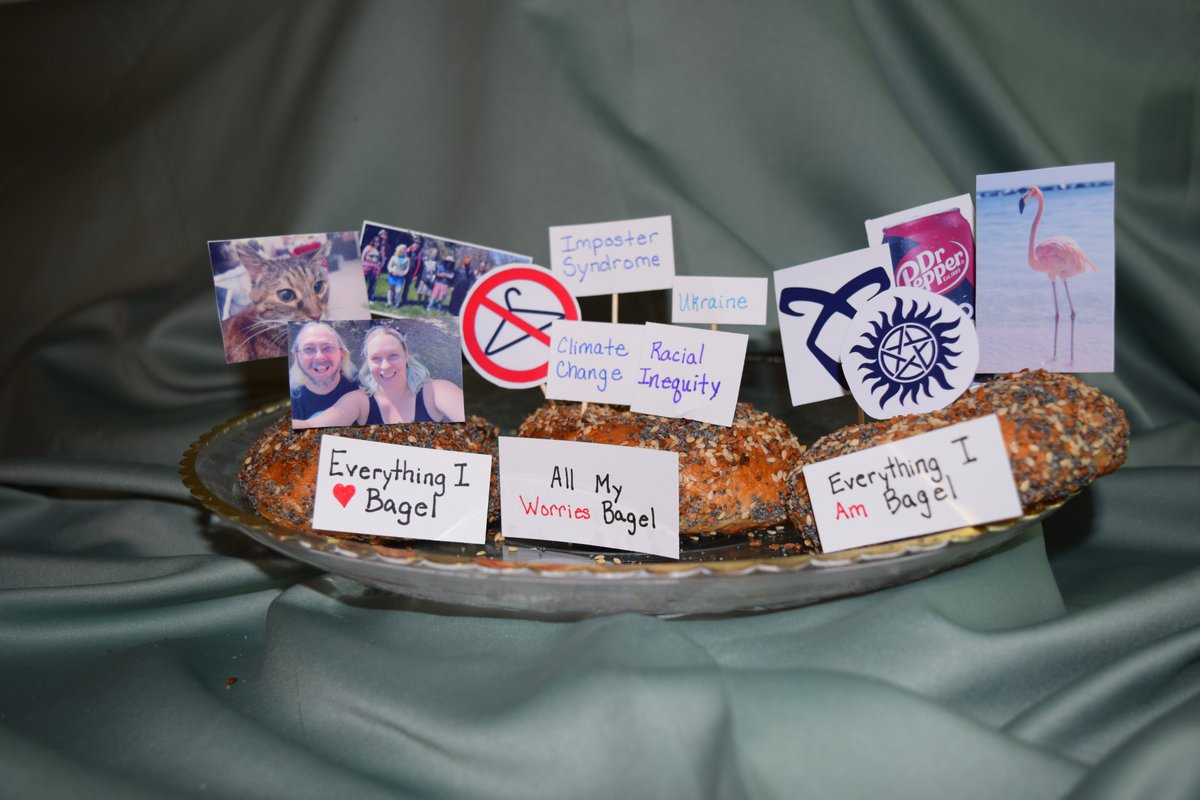 TeamFreeFab's tweet image. #GISH Everything bagels really should have everything - what you love, what you worry about, and what makes you you. Thanks for the inspiration ❤️ #EverythingEverywhereAllAtOnce   @jamieleecurtis @IAmJamesHong @HarryShumJr