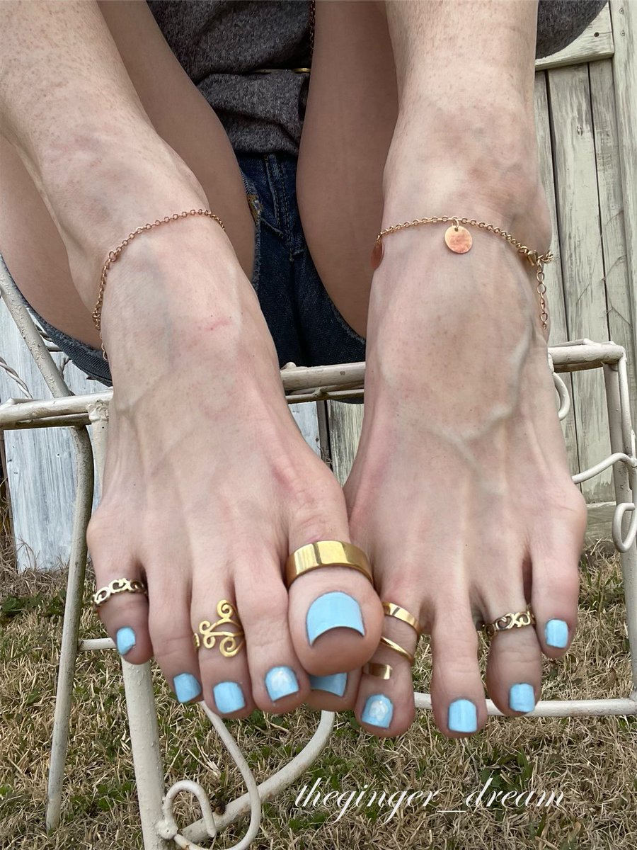 Gold Simple Toe Rings