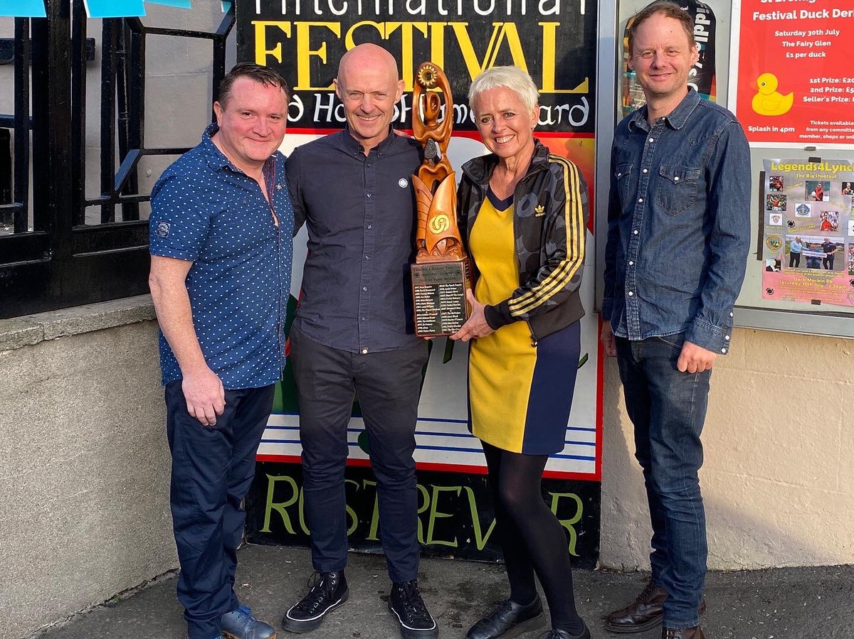 Thrilled and very proud to have been honoured with the Hall of Fame Award 2022 at Rostrevor’s wonderful <a href="/FidFest/">Fiddlers Green</a> 🙏🧡