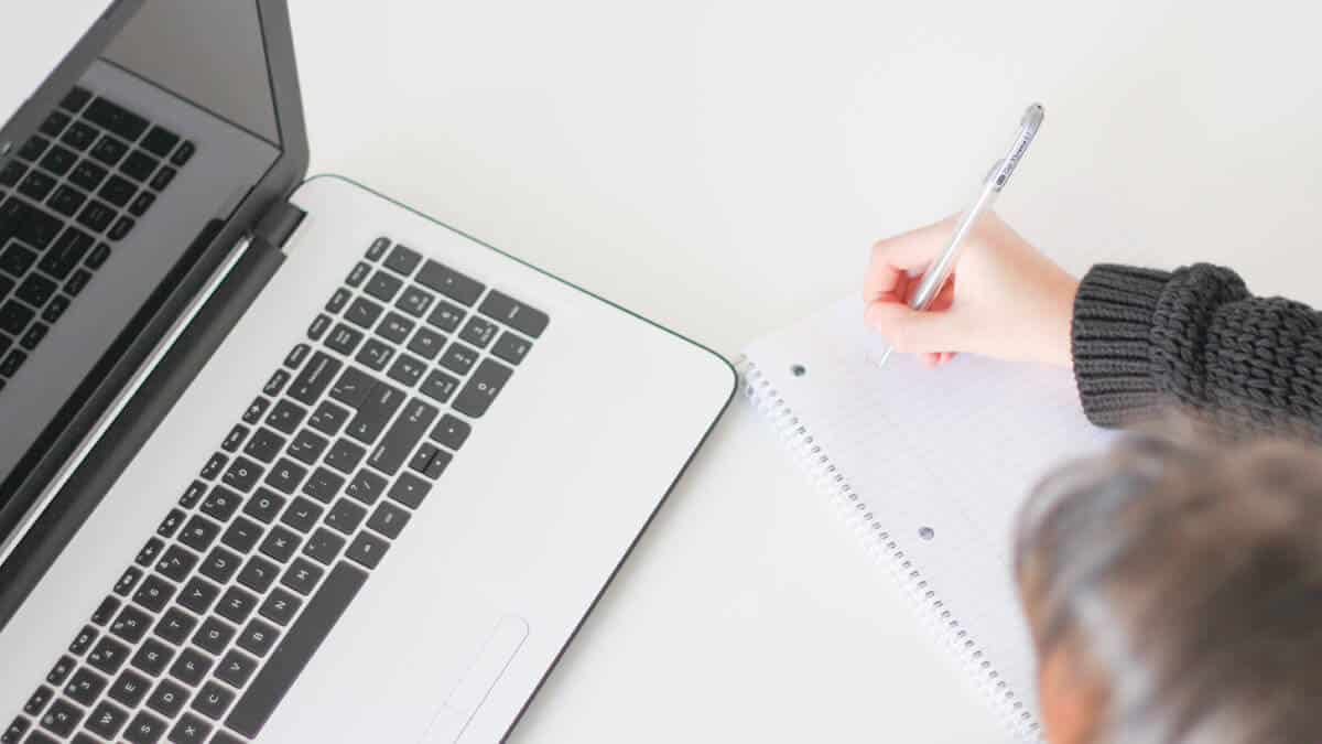 Residents &amp; fellows in US programs: Submit an abstract on a topic related to direct anterior approach THA by Friday, August 19, for a chance to present during the 11th Annual Direct Anterior Approach Hip Course, October 13-15th. 

myemail.constantcontact.com/Submit-your-ab…