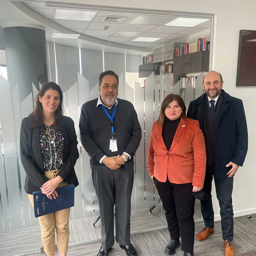 CaCECba's tweet photo. ¡Cierre de jornadas en Chile! 🇨🇱
Misión Institucional Exploratoria Sector #Salud ⚕️
Junto a @AgenciaProCba
 y @CAISALcba 
🤝Se lograron excelentes resultados en generación y profundización de vínculos institucionales en los procesos de compras públicas. @Cenabast @Apis_AG https://t.co/SfIYhZVsqJ