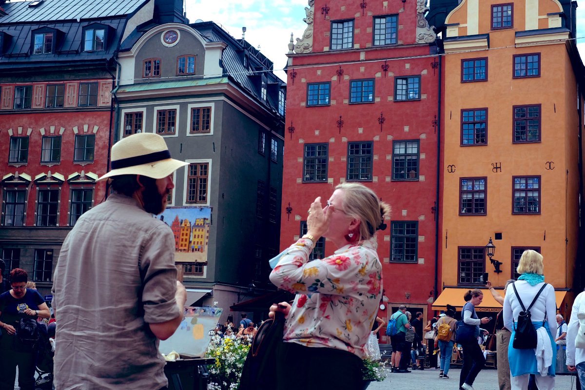 swedeemum's tweet photo. A few from sunny Sweden 🇸🇪 #streetphotography #womenstreetphotographers #everyclicktellsastory #holidayfun https://t.co/4rl6pGqt6J