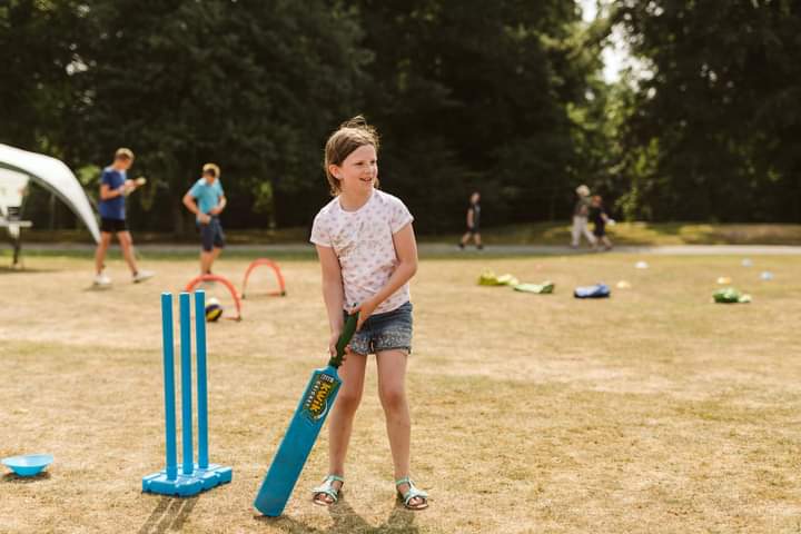 NTRiverWey's tweet photo. Dapdune Wharfβs festival of sport welcomes Guildford Cricket Club on Thursday 4 August for a special Everyone Welcome ..
#weynavigation #riverwey #ntriverwey #dapdunewharf #Guildford #Surrey #comeoutandplay #cricket #guildfordcricket #surreycricket #summerholidays #schoolsout https://t.co/0IDDMuZsiM