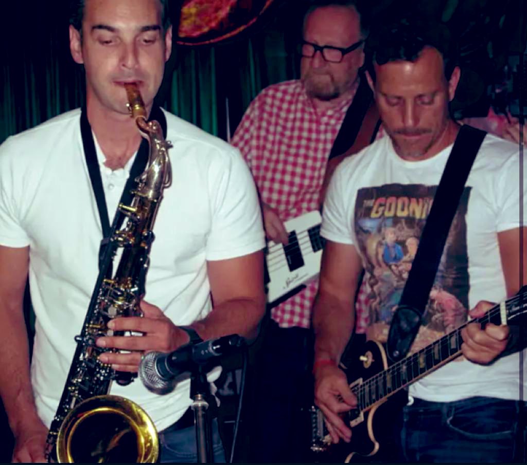 JoshuaPrince15's tweet photo. During lockdown I took the opportunity to get back into playing the sax! I took some lessons on zoom, sourced a vintage 1961 Mark VI, had it restored, and am now jamming regularly at local live music venues! #Sax #Blues #Jazz #Saxinthecity https://t.co/tC7YpK7muR