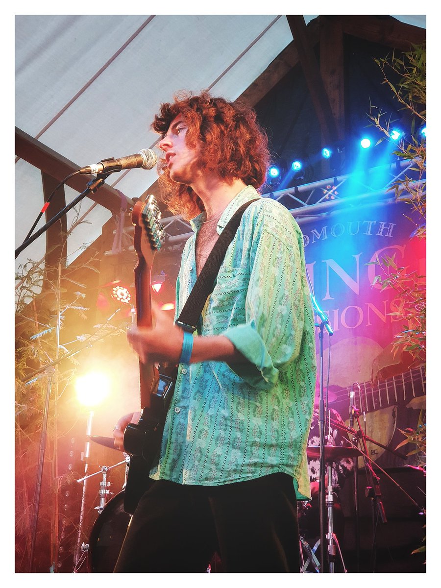 Love a bit of live music down at the Sidmouth Fringe Festival <a href="/SidmouthFringe/">Sidmouth Fringe</a> with <a href="/TheChocoLas/">The Choco La’s</a>  😎