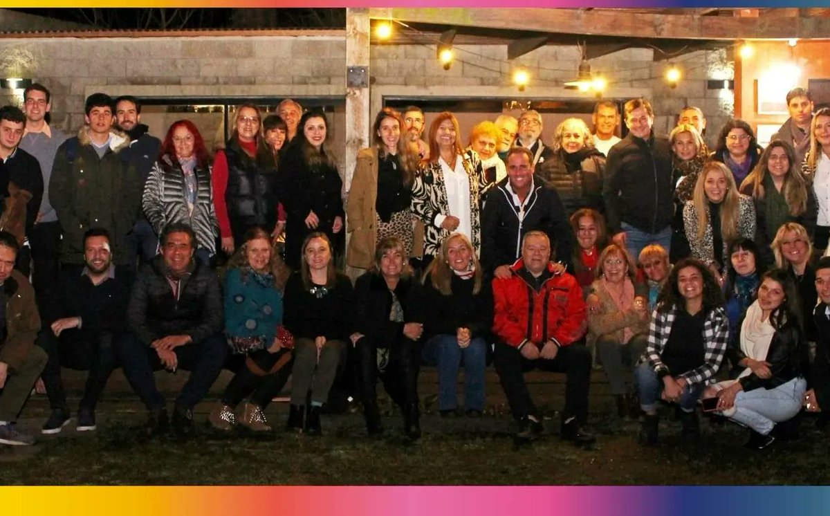 mauriciof_lp's tweet photo. NUEVO ENCUENTRO DE LOS HALCONES PLATENSES 🦅

El pasado fin de semana, los halcones de @PatoBullrich nos reunimos a compartir una cena en #LaPlata

¡Cada día somos más! Seguimos creciendo y sumando fuerzas para el cambio que se viene de la mano de @MauroPalummoOK 💪 https://t.co/uUtS1bRCqt