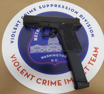 DCPoliceDept's tweet photo. In the last week, #DCPolice officers removed 66 illegal firearms from the streets of #DC and out of the hands of criminals.
#FirearmsFlashback https://t.co/ZlRDy9We4d