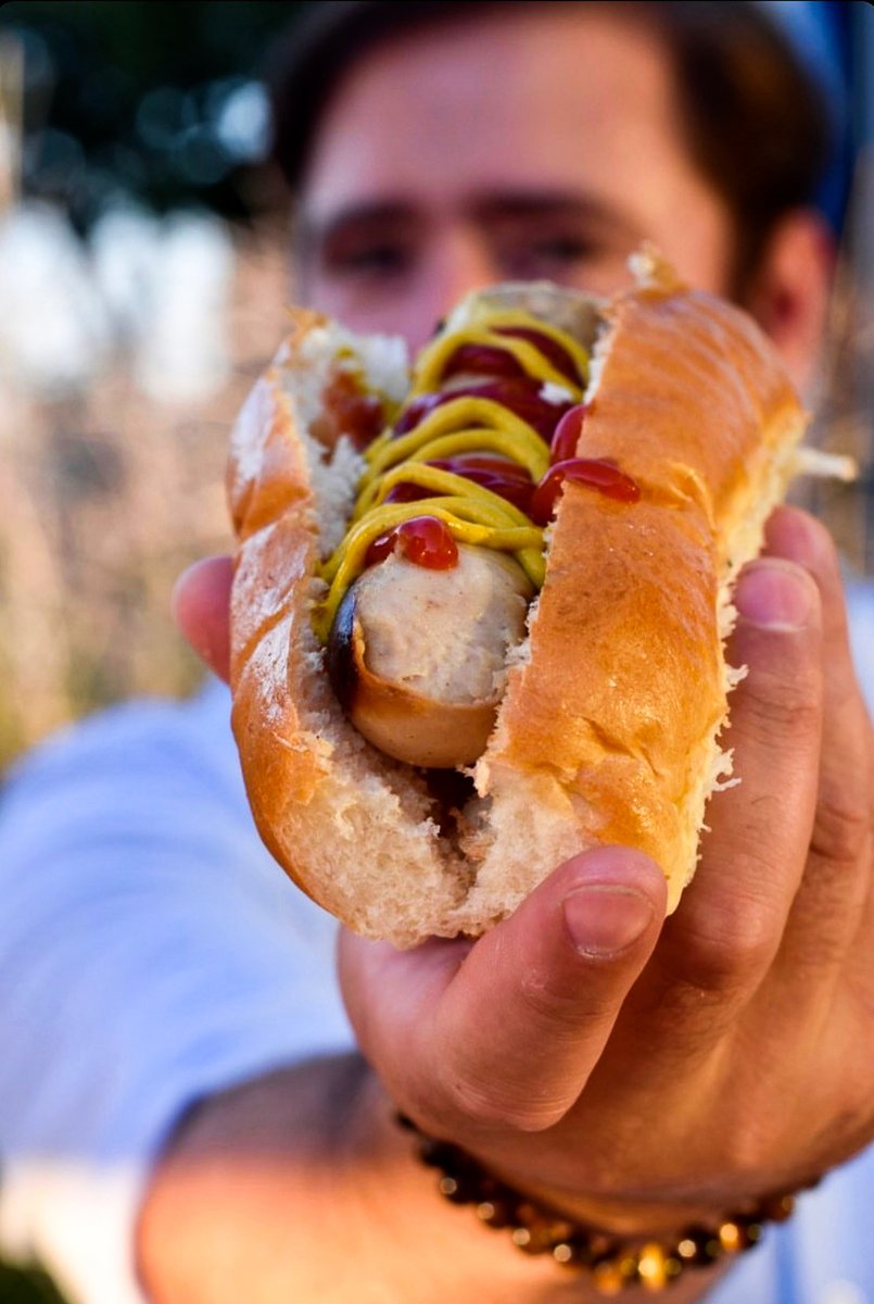 zweigleshots's tweet photo. It's never a bad day when you have a White Hot. 🌭 https://t.co/o5Q1eDMS5b