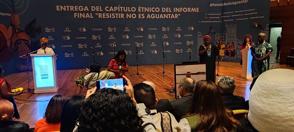 Informe Capitulo Étnico en Comisión de la Verdad. "Las mujeres fueron marcadas con hierro caliente para  convertirlas en objetos sexuales". Tal como en la esclavitud las personas sometidas fueron marcadas. Parar la guerra nuestro desafío <a href="/IvanDuque/">Iván Duque 🇨🇴</a> <a href="/petrogustavo/">Gustavo Petro</a> <a href="/JuanManSantos/">Juan Manuel Santos</a>