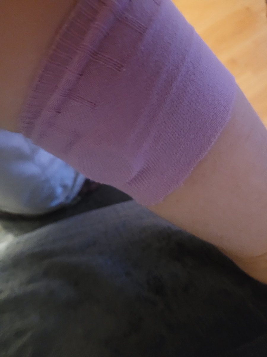 Any other diabetics loathe door frames. I'm currently wearing an old custom cut sock on my arm to keep my libre on. Did we always walk into door frames or is libre making us do it 🤔  #libre #T1Dproblems