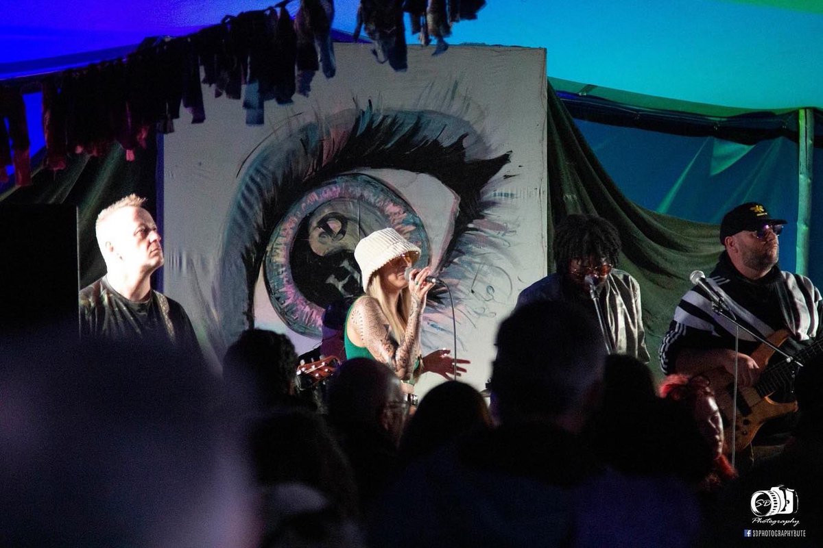 sdphotobute's tweet photo. Butefest 2022 #riddemption #butefest2022 #festival #isleofbute #sdphotographybute https://t.co/n9ymJD6Sxk
