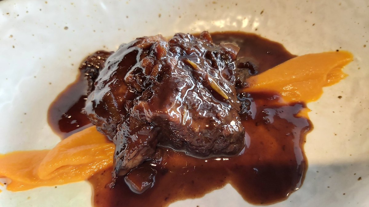 mariocanora's tweet photo. Briconsejo para superar el calor atormentado de un martes de Agosto en #Madriz
@R_lakasa
#Pochas #Tarantelo #Galete #Pichón y los #Bouchot que no cabían https://t.co/e5CH7JsNS2