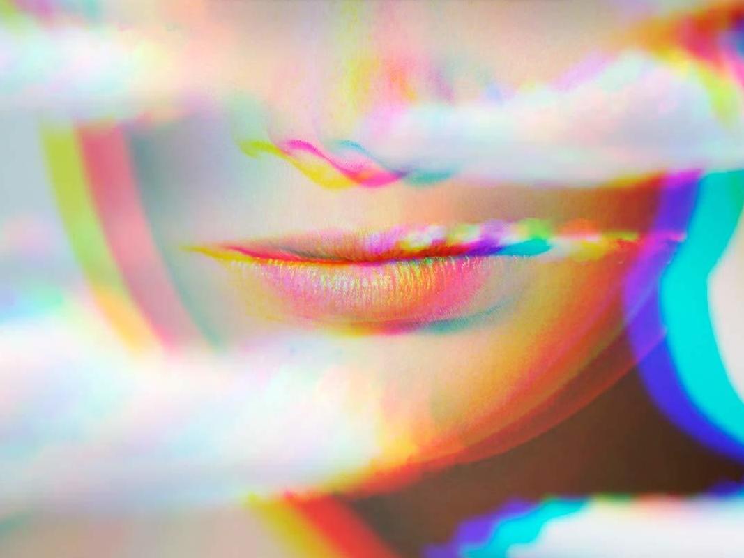 Swiftaxe's tweet image. I just finished reading Uncanny Valley by @annawiener. Thanks, Anna for sharing your perspective on the tech industry. 
You maintained an outsider&apos;s perspective while being an insider, and you manage to convey the industry in a non-techie way. For me, it was an interesting read.