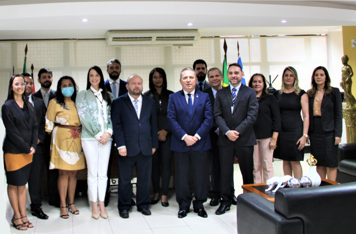 trtmaranhao's tweet photo. Presidente do TRT-16 empossa servidores em cargos comissionados transformados com alteração na estrutura organizacional: https://t.co/EobGfDkltm
#Posse #Servidores #JustiçadoTrabalho #SouTRT16 #TRTMA https://t.co/7vyteWL2E6
