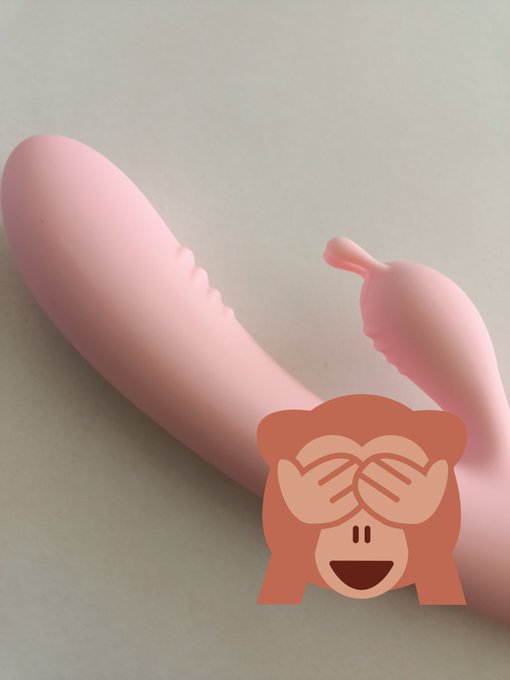 Miren lo que me lleg&oacute;🙈 mi primer juguetito 🤭🔥 suscribance a telegram vip para ver mi primera vez, hoy