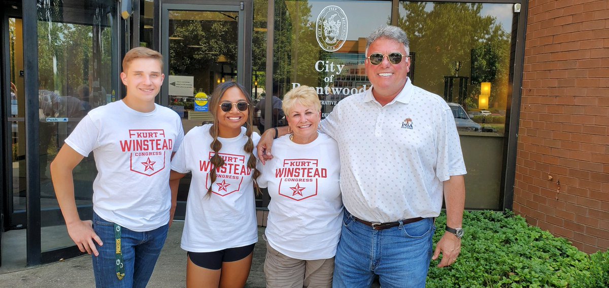 KurtWinstead's tweet photo. Stop number 26 of the day (and counting) - Brentwood City Hall. The reception has been incredible! Looking forward to seeing many more friends tonight at the #NationalNightOut event at Nolensville Park! #KurtsCaravan #WINwithWinstead https://t.co/iuEFCbqndR