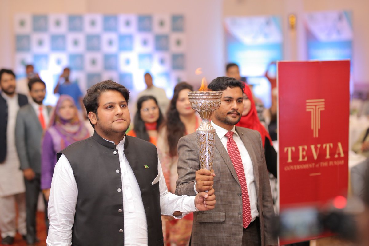 YoungTVETAlumni's tweet photo. Thank you @ZaheerAMalik for speaking with Young TEVT Alumni We value the insights and guidance you provide &amp; appreciate the time you spent discussing Tevta Alumni Future &amp; How it will be helpful for the students Lastly Thanks to all the  @punjab_tevta for their untired efforts https://t.co/HPW2gcu3Ao
