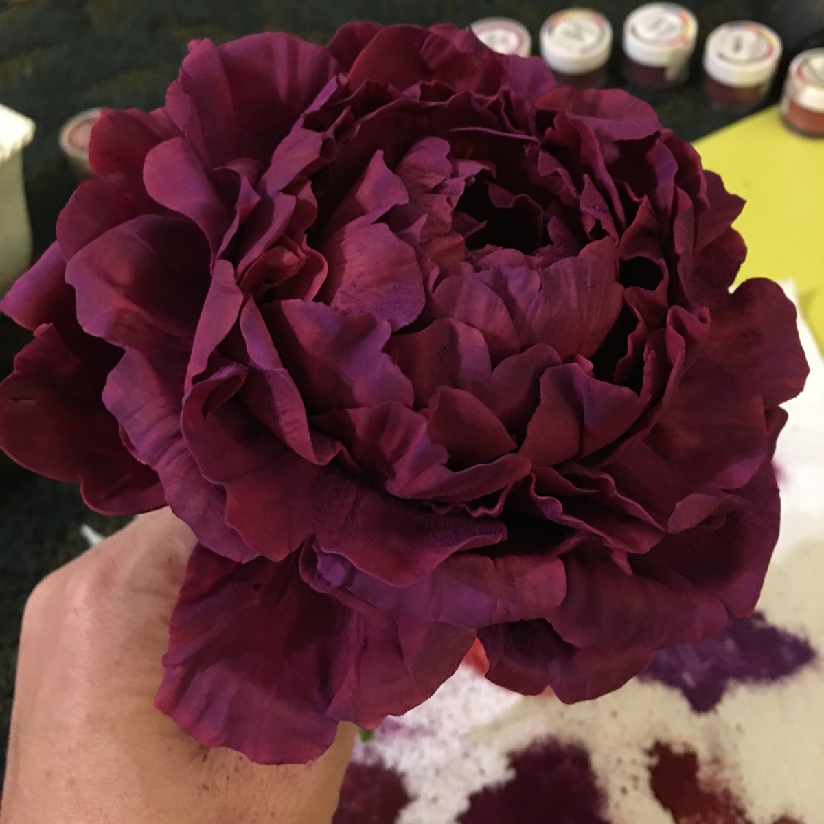 lisadenheath's tweet image. Learn tips on how to to Cover cakes and make all sorts of decorations from all your cake hero’s for free at pettinice.com #freetutorials