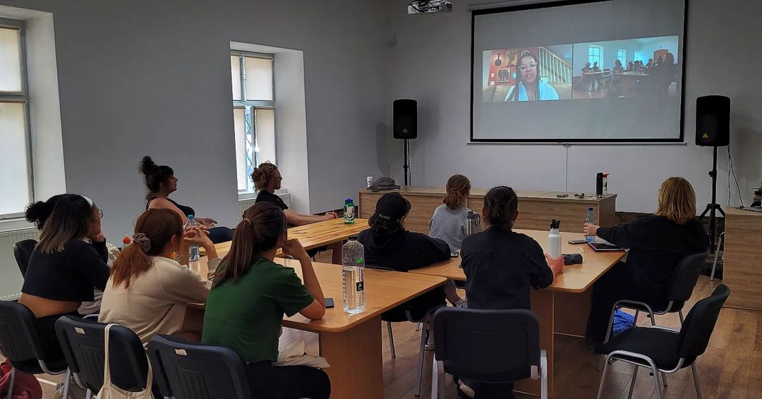 RivDomBioarch's tweet photo. It was so great to have Dr. Whitney Battle-Baptiste, Professor of Anthropology &amp; Director of @DuBoisUMass at @UMassAmherst, chat with our students yesterday. She talked about the joys &amp; challenges of community-based research &amp; it was such a pleasure to have this dialogue with her https://t.co/za3t2jkbal