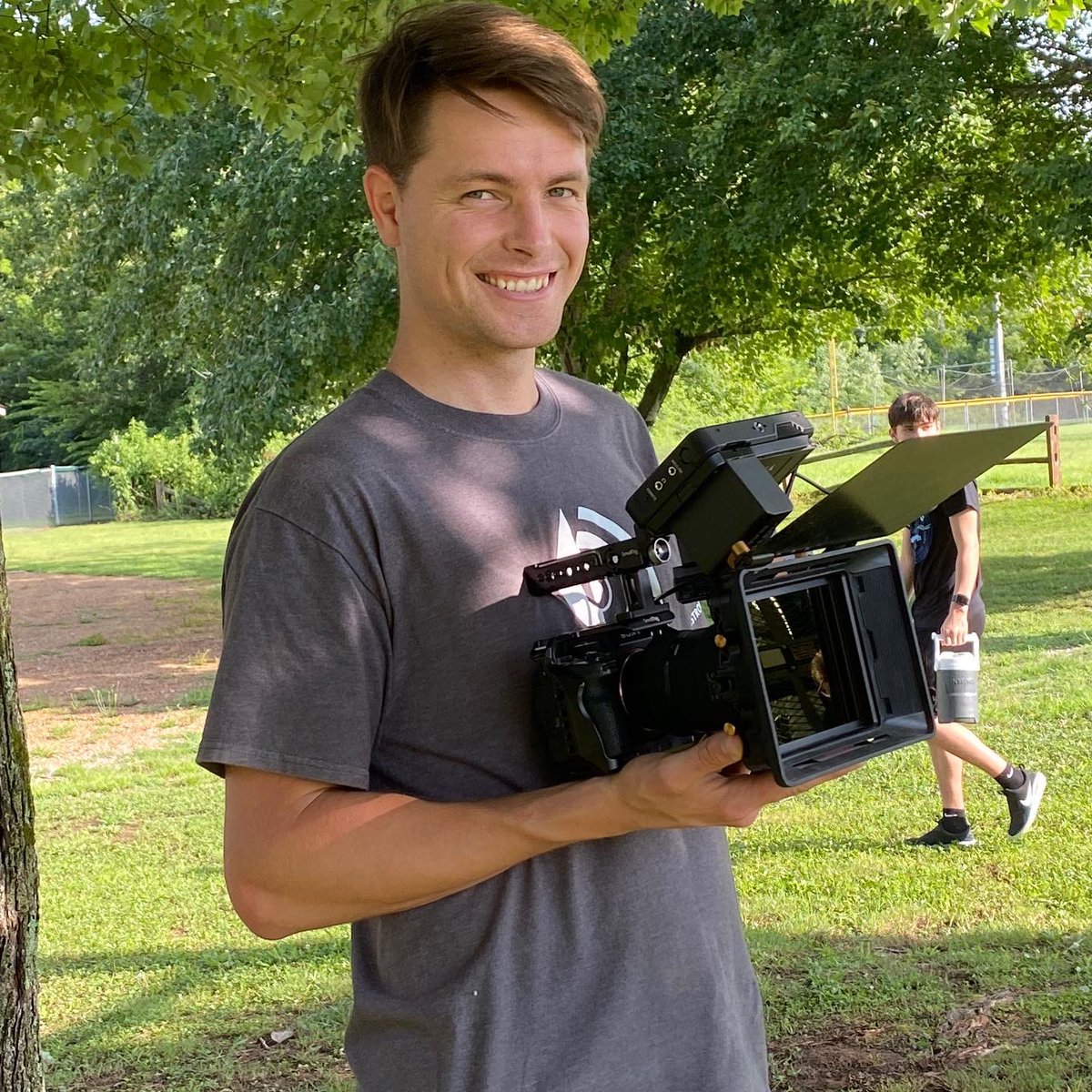 6STRONGMEDIA's tweet photo. Our crew is exhilarated and a “little” exhausted from getting our groove on with the @RedMarching today! 🕺

#videofabulous #funfilmcrew #rbway #teamredbank #rbhsmarchingband #rbhsmarching #bandcamp
#whatsNEWinHCS #WeAreHamilton #HCSLeads https://t.co/pw5iVt3eIR