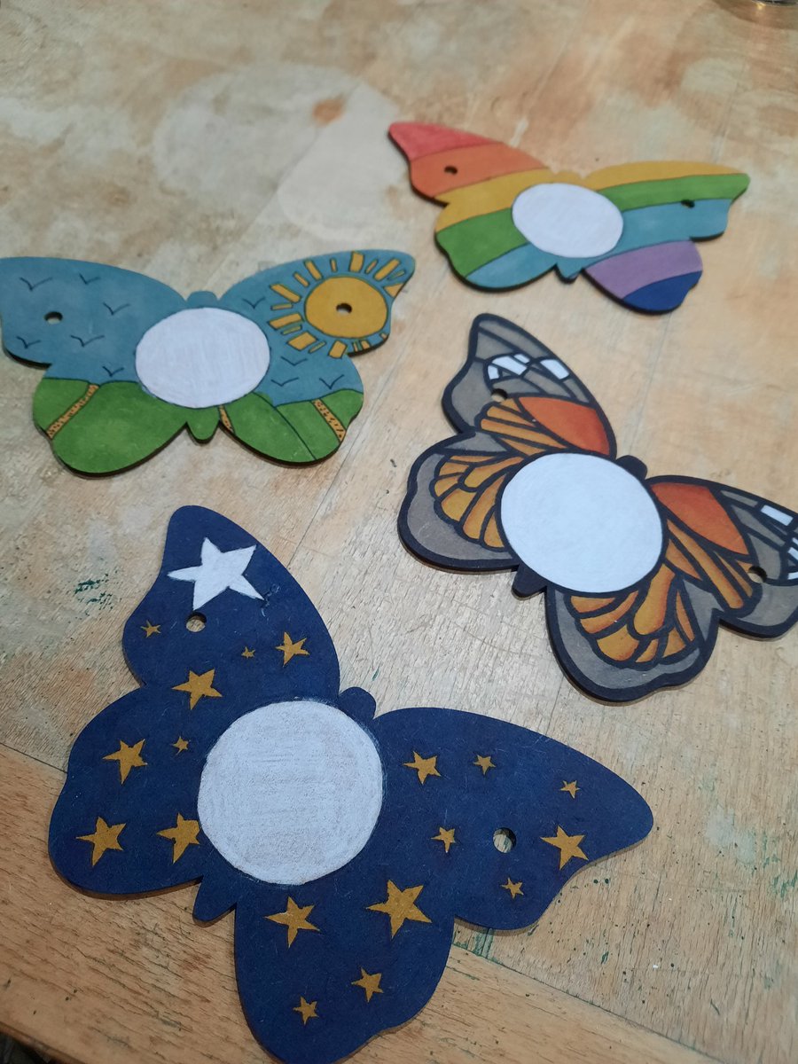 ryangrint's tweet photo. A lovely evening decorating some special butterflies for the @WfldHospice #ButterflyAppeal 🦋

More info on how to dedicate a butterfly for a loved one is available at https://t.co/6c290CiVro https://t.co/oVR9NuibK1