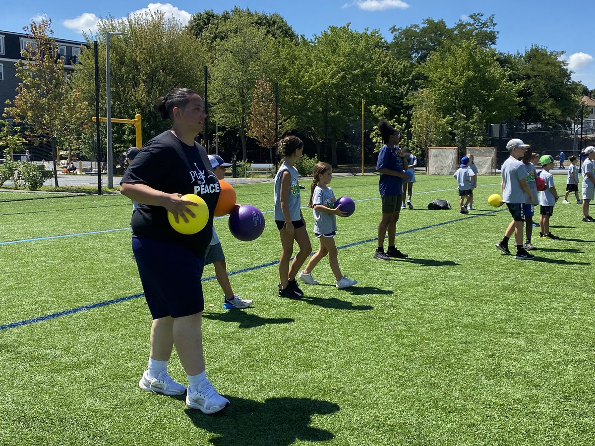 BCEengagement's tweet photo. #BPDFieldDays finale! TY to our #policepartnership w/@BostonParksDept & to @boston_pal @BostonPatrolmen for sponsoring these great days w/ #ouryouth #buildingrelationships! #commUNITYpolicing comes in all forms! #BCE #C11 #cadets #China https://t.co/v6et2depTH