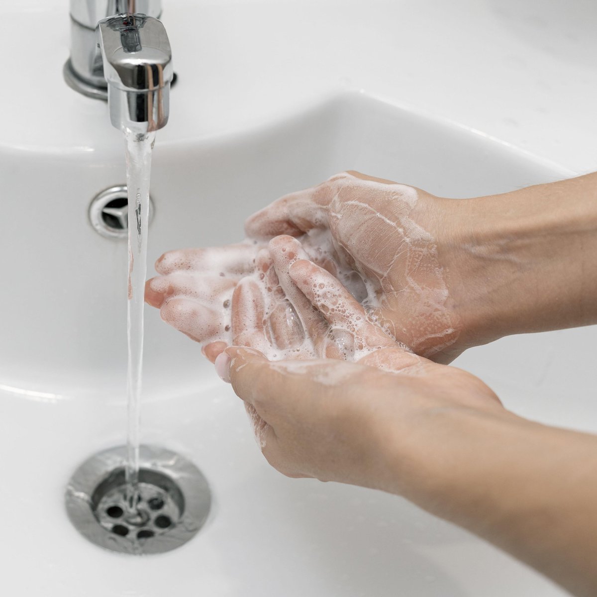 MonicaAyalaGue1's tweet photo. Durante estas vacaciones no debemos olvidar el lavado constante de nuestras manos con agua y jabón. Es super importante para evitar enfermedades y mantenernos saludables. ¡Sigamos cuidándonos! 🧼✋️ https://t.co/t1sc0JgBdT