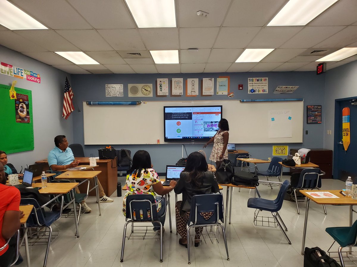 AshPastorPrime's tweet photo. Today was Day 1 of facilitating PASL training with Analisa Austin for these dynamic teachers. These teachers were given strategies of how to structure their PASL classes at thier schools. Looking forward to the rest of this week. https://t.co/jlYM81SSo9