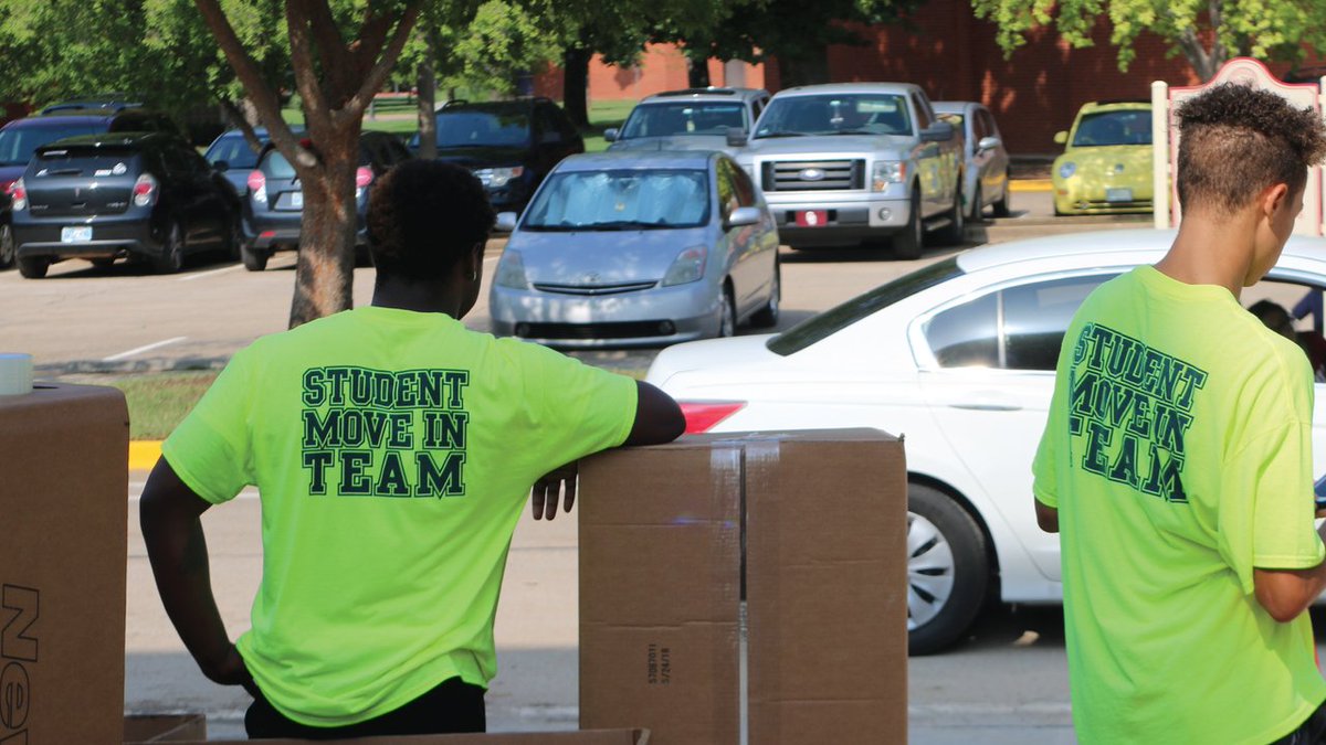 OU_HRL's tweet image. Keep in mind that the Move-In team can only help with items that will fit in an elevator. 🛗 📦 #OUQuickTips #OUMoveIn22