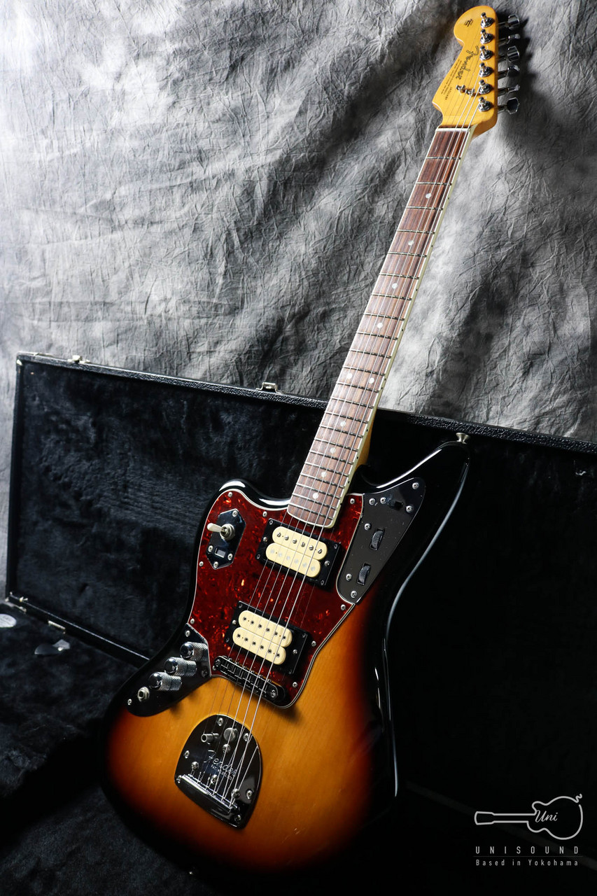Unisound Yokohama 8 3 水 21 45発売開始 Fender Kurt Cobain Jaguar 13 90年代初頭に突如現れ ロック界を塗り替え そして消えていった男 Nirvana のカート コバーンが使用していたジャガーを再現したモデル 本人の仕様のレフティで完全