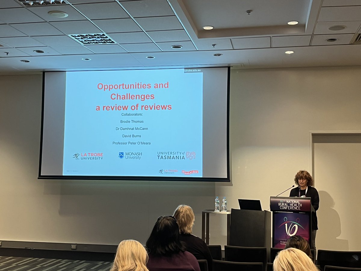 A/Prof Evelien Spelten presenting on the challenges and opportunities of the community paramedicine model in rural health <a href="/LaTrobeRHS/">La Trobe Rural Health School</a> #16nrhc #ruralhealthresearch