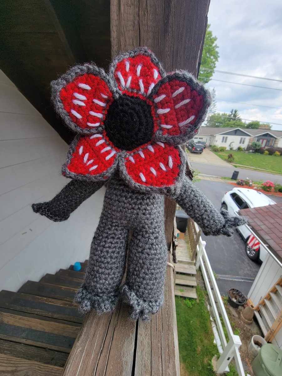 colleenichole's tweet photo. Sometimes I make cool stuff. #StrangerThings #demogorgon https://t.co/BkFBq5VHdr