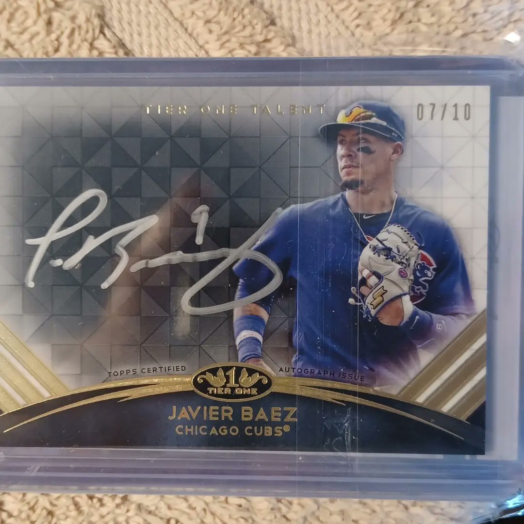 Hoerner1st2018's tweet photo. Few Cubs autos 
Ben Zobrist 9/10 $100
Javier Beaz  7/10 $80
Mark Grace  44/50 $75
Lee Smith  35/40 $40
#EverythingChicago 

@MDRANSOM1 
@sports_sell 
@CardboardEchoes 
@ILOVECOLLECTIN1 
@84baseballcards https://t.co/hMfio5E12J