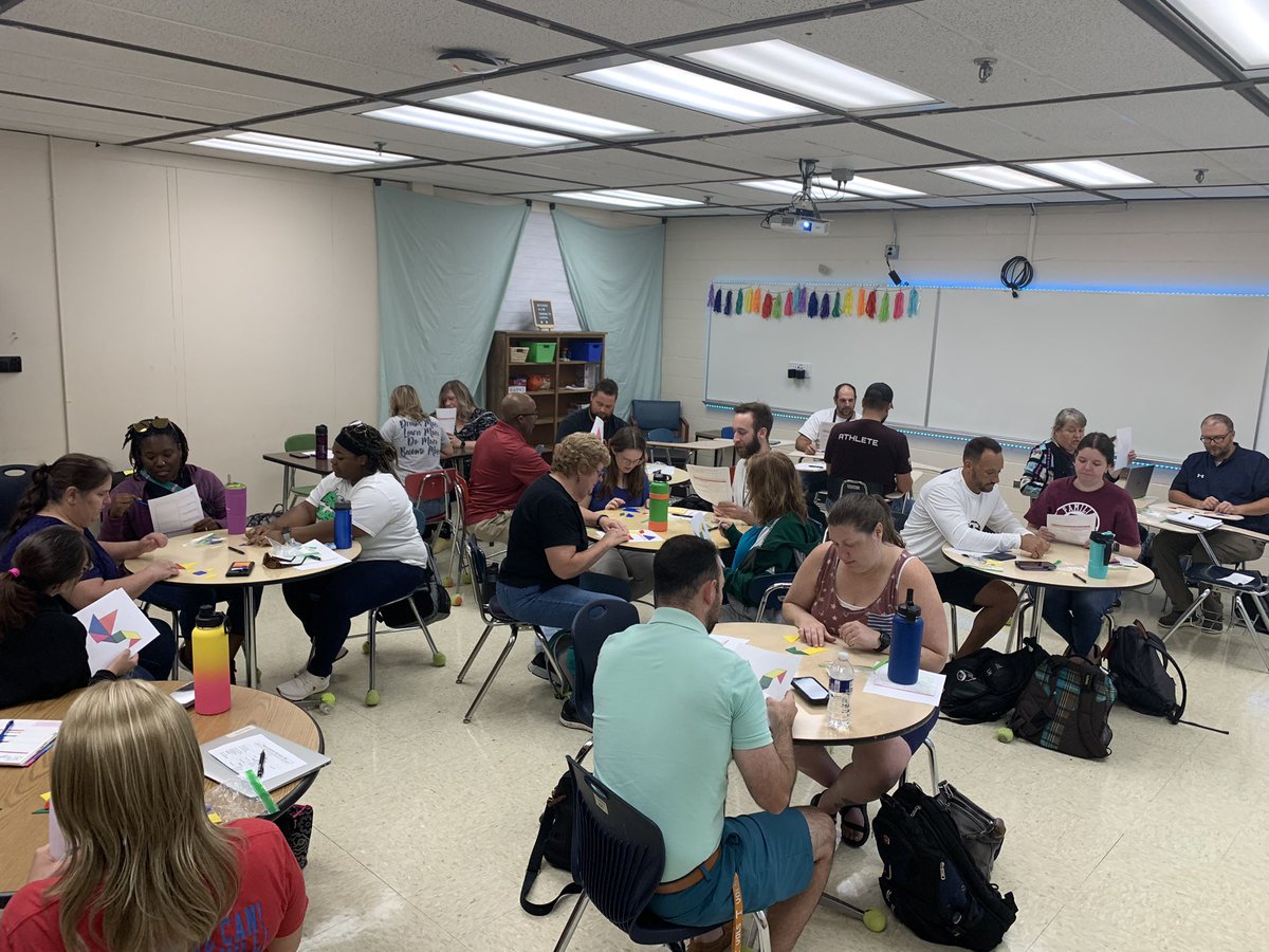 MathFriendAnne's tweet image. Region 5 math teachers getting down with some tasks!! What a great day of learning as we work to build thinking classrooms. @falconcallen @kellyclemmer2 @KCSMathematics @DexterMurphy