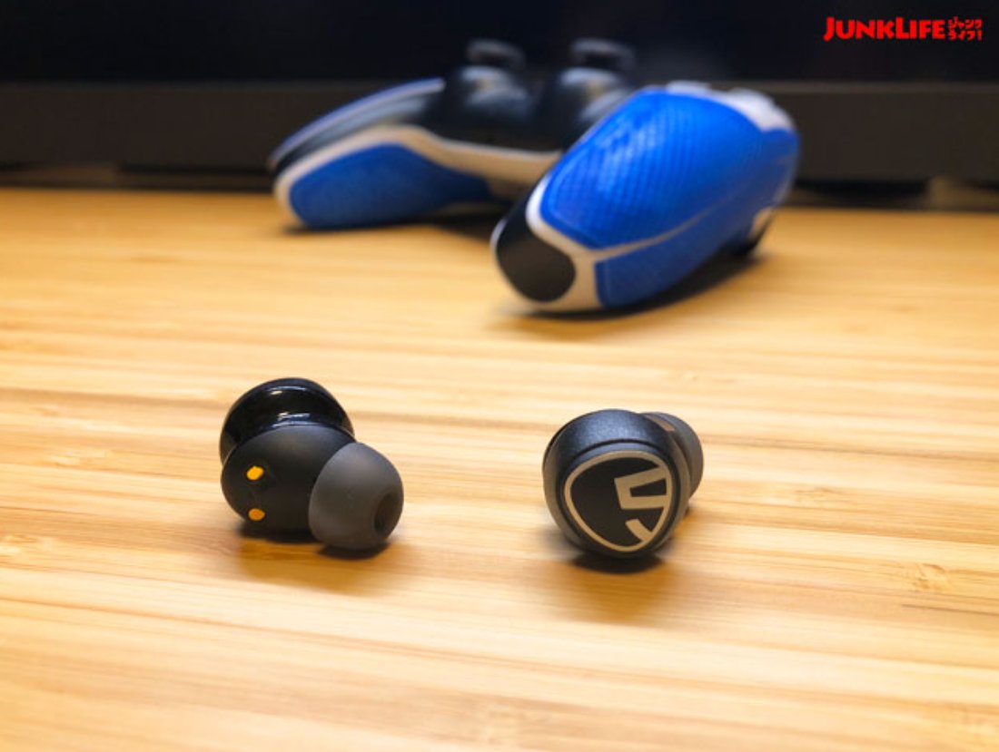 SOUNDPEATS_JP's tweet image. 「ゲームでの音の立体感は素晴らしいし、距離感や方向も十分わかりました。また、長時間つけていても疲れないし5時間以上でも連続再生が十分できる」🎮

詳しくは🔽(by @junk_enemy )
junkenemy.com/soundpeats-min…
「今年一番の当たりワイヤレスイヤホンだった」🔥amazon.co.jp/dp/B09WDF5N8P

#MiniPro