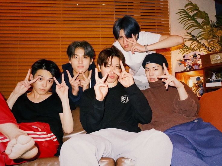 yoruzworld's tweet image. ; treasure t5 jowo one tweet au

"titeni wae, nek kolor spiderman-mu ilang, berarti dongaku manjur!"