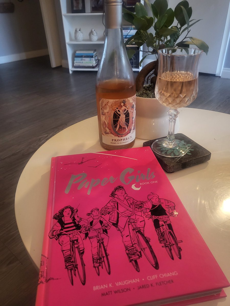Tonight's Wine &amp; Comics Combo:

The trailer looks great so I'm finally going to read #PaperGirls for the first time!! Just started but I'm already loving the twists and especially <a href="/cliffchiang/">Cliff Chiang</a>'s art!