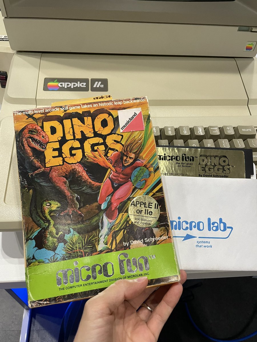decorobi's tweet photo. Played Dino Eggs on Apple Ⅱ. The mother dinosaur kept stomping on me! LOL https://t.co/CUCd9WfJpI