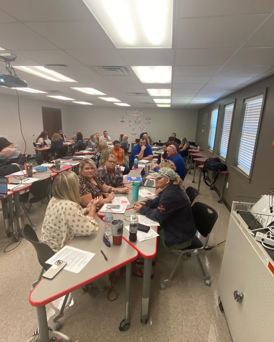 MrsStilianouCVA's tweet photo. Great day of collaboration, planning, and preparation today at CVA! Thank you Vito’s Pizza and Ms. Gretton on behalf of CCEA for the great lunch and dessert today! Looking forward to an amazing school year! https://t.co/kpNOhFWnyM