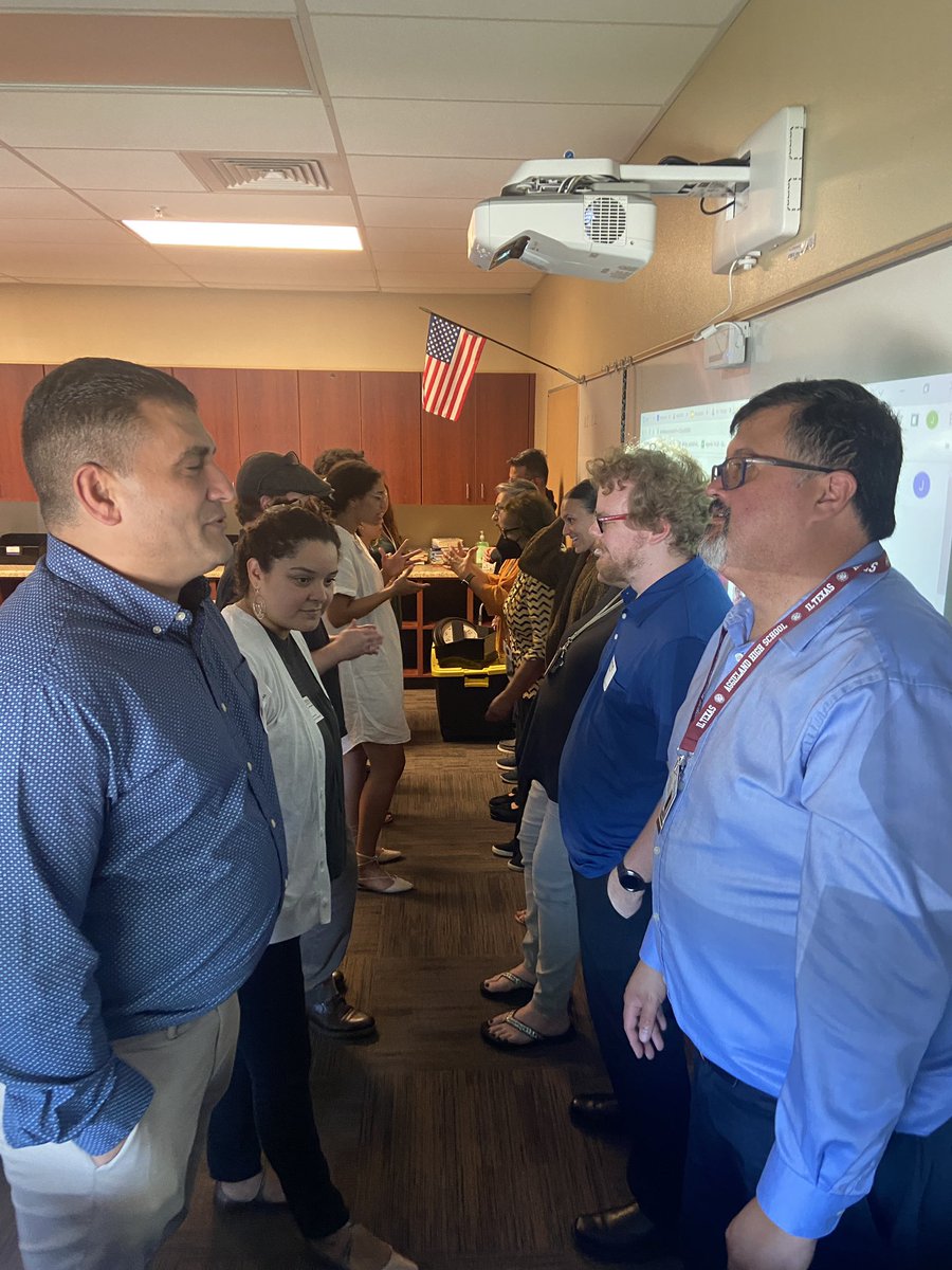 JennyVo15's tweet photo. Great day in Fort Worth presenting to DFW area MS and HS @ILTexasSchools math teachers on implementing structured conversations with their students. #mathtalks #structuredconversations #talkmoves https://t.co/9ffxAWVAFG
