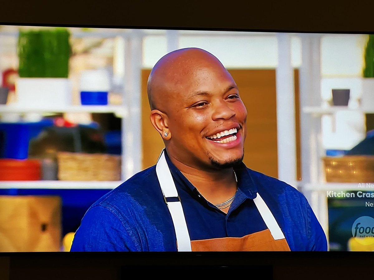 Congrats to Charlotte’s own #chefkev for a great showing on tonight’s episode of Supermarket Stakeout on #foodnetwork hosted by ⁦⁦<a href="/guarnaschelli/">alex guarnaschelli</a>⁩.  Excited for America to see what your clients already know- you are a star!